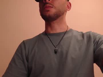 Henryaxe Chaturbate stream image from May 23, 2025