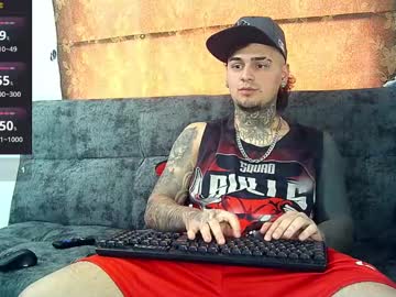 Julian_Tattoo Chaturbate stream image from May 23, 2025