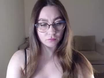 Marishaarimova Chaturbate stream image from May 23, 2025