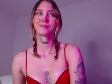 Carmennrusso Chaturbate stream image from May 23, 2025