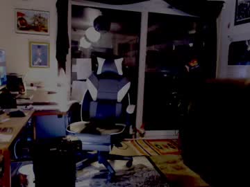 Dopeleaf2 Chaturbate stream image from May 23, 2025