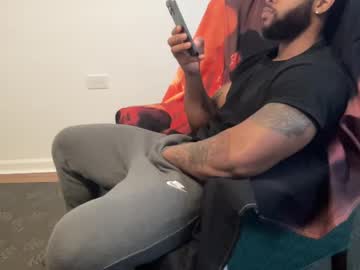 Marineguyk19 Chaturbate stream image from May 23, 2025