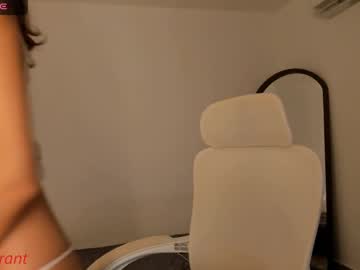 Oliviaoliviaprince Chaturbate stream image from May 23, 2025