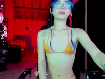 Madiixwatson Chaturbate stream image from May 23, 2025
