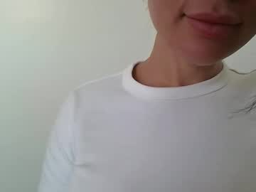 Milaaa708 Chaturbate stream image from May 23, 2025