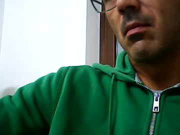 Speed0800 Chaturbate stream image from May 23, 2025