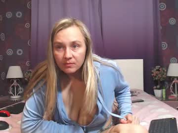 Squirtyjess Chaturbate stream image from May 23, 2025