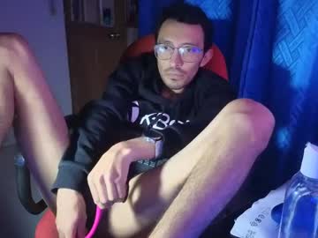 Felipeleonx Chaturbate stream image from May 24, 2025
