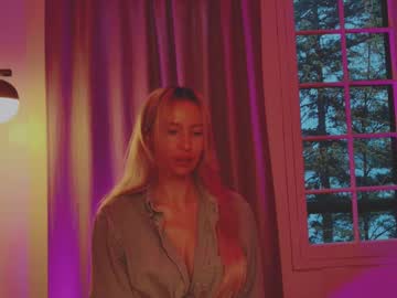 Monet_Stclair Chaturbate stream image from May 24, 2025