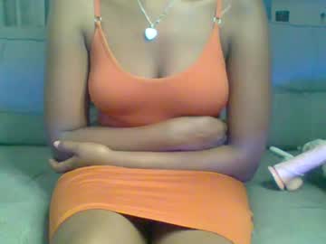 Prettyqueen254 Chaturbate stream image from May 24, 2025