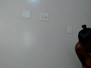 Darksweetqueen Chaturbate stream image from May 24, 2025