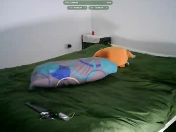 Little_Peach_Uwu Chaturbate stream image from May 24, 2025