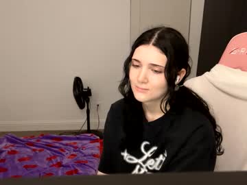 Emilyfox5 Chaturbate stream image from May 24, 2025
