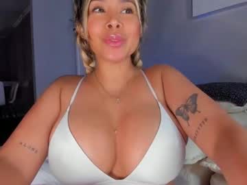 Kloewandan Chaturbate stream image from May 24, 2025