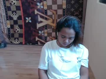 Asianprettymay Chaturbate stream image from May 24, 2025