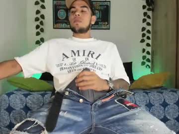Mikee_Scooth Chaturbate stream image from May 24, 2025