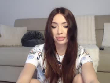 Rileyeve Chaturbate stream image from May 24, 2025