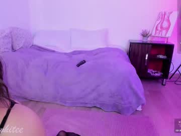 Aby_Whitee Chaturbate stream image from May 24, 2025