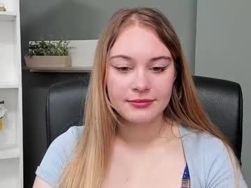 Playgirl_Valeria Chaturbate stream image from May 24, 2025