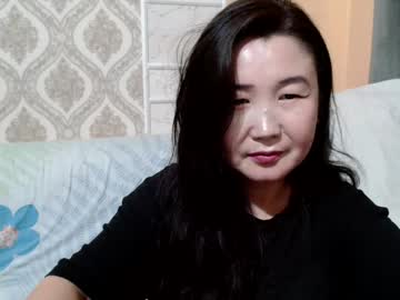 Bet_Lu Chaturbate stream image from May 24, 2025