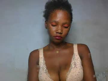 Elodie93 Chaturbate stream image from May 24, 2025