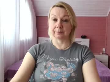 Forever_Smilex Chaturbate stream image from May 24, 2025