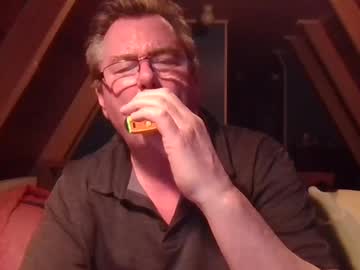 Finderfiner Chaturbate stream image from May 24, 2025