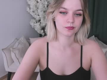 Miagarbet Chaturbate stream image from May 24, 2025