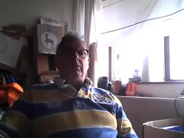 Kriss3325 Chaturbate stream image from May 24, 2025