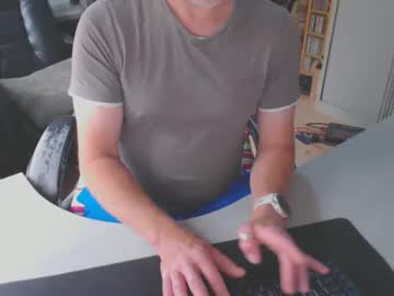 Poodledude Chaturbate stream image from May 24, 2025