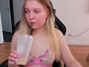 Stacy_Miraclee Chaturbate stream image from May 24, 2025