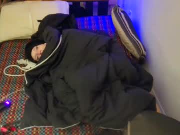 Viioletniight Chaturbate stream image from May 24, 2025