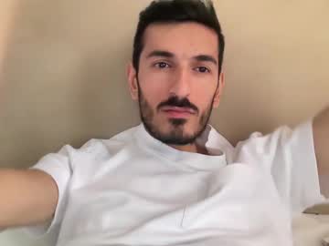 Starzxx34 Chaturbate stream image from May 24, 2025