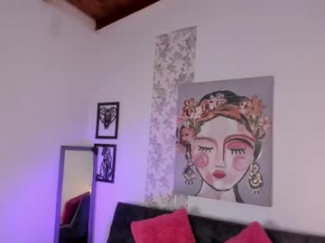 Chantall_Smith Chaturbate stream image from May 24, 2025