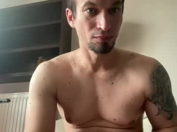 Smonn79 Chaturbate stream image from May 24, 2025