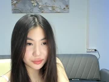 Kira_Kisses Chaturbate stream image from May 24, 2025