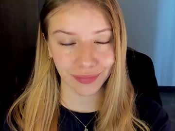 Sofia_Woodss Chaturbate stream image from May 24, 2025