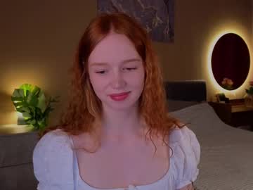 Carolinnk Chaturbate stream image from May 24, 2025