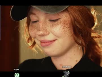 Li_On_Line Chaturbate stream image from May 24, 2025