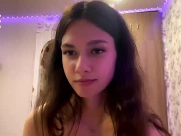 Gladysbanbury Chaturbate stream image from May 24, 2025