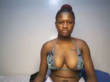 Pretty_Linz Chaturbate stream image from May 24, 2025