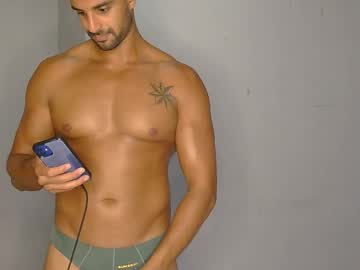 Twink11inch Chaturbate stream image from May 24, 2025