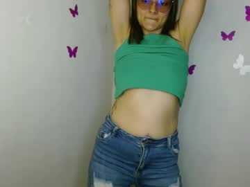 Lilcoralinne_0 Chaturbate stream image from May 24, 2025