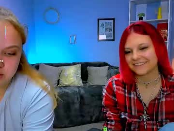 Keri_Ti Chaturbate stream image from May 24, 2025