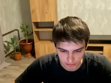Redbullshine Chaturbate stream image from May 24, 2025