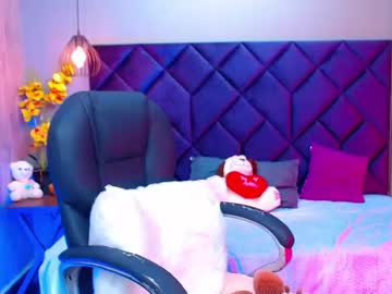 Aisha_Violet Chaturbate stream image from May 24, 2025
