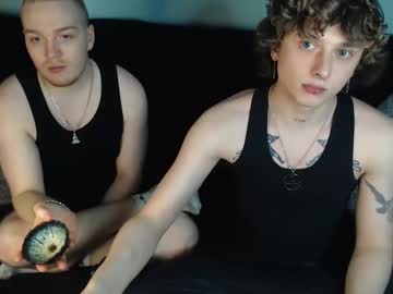 Axxxturel Chaturbate stream image from May 24, 2025