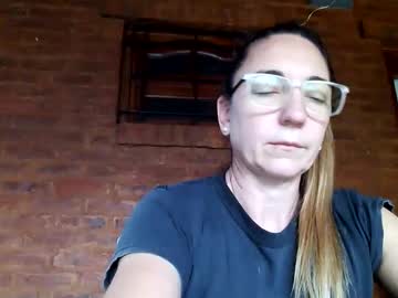 Sexyloolyy Chaturbate stream image from May 24, 2025