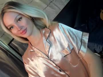 Amelinckx Chaturbate stream image from May 24, 2025