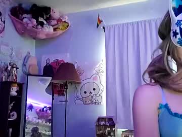 Bimbobunn13 Chaturbate stream image from May 24, 2025